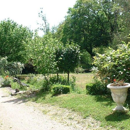 Domaine De La Dame De Lauriere Bed & Breakfast Solignac Exterior photo