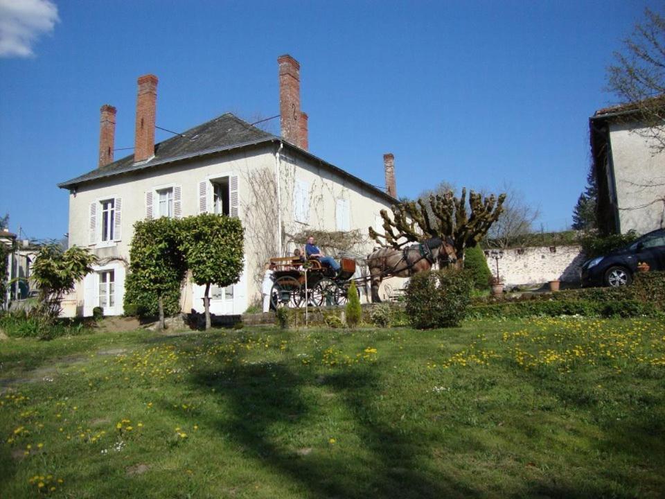 Domaine De La Dame De Lauriere Bed & Breakfast Solignac Exterior photo
